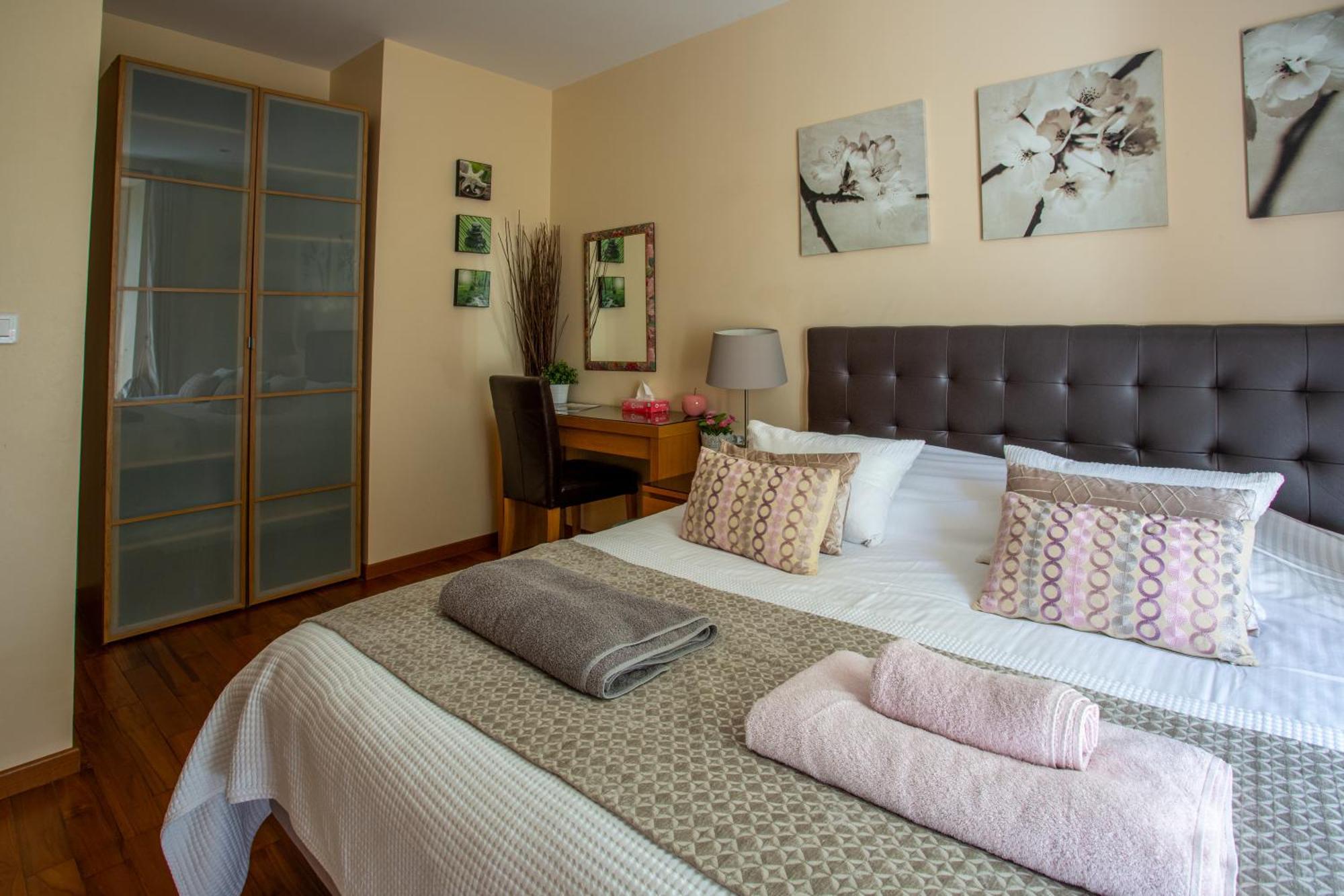 Gites Du Caylar - Chambres Et Appartments Le Caylar Ngoại thất bức ảnh