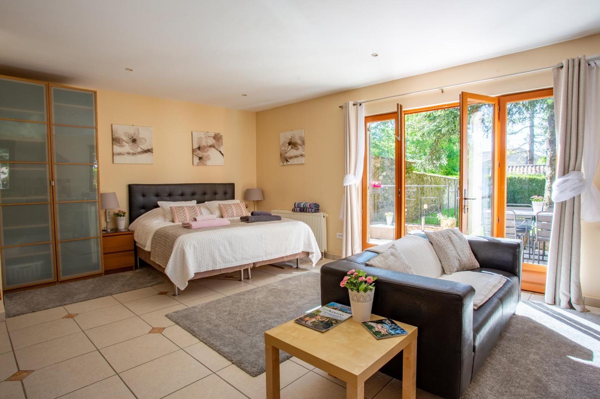 Gites Du Caylar - Chambres Et Appartments Le Caylar Ngoại thất bức ảnh