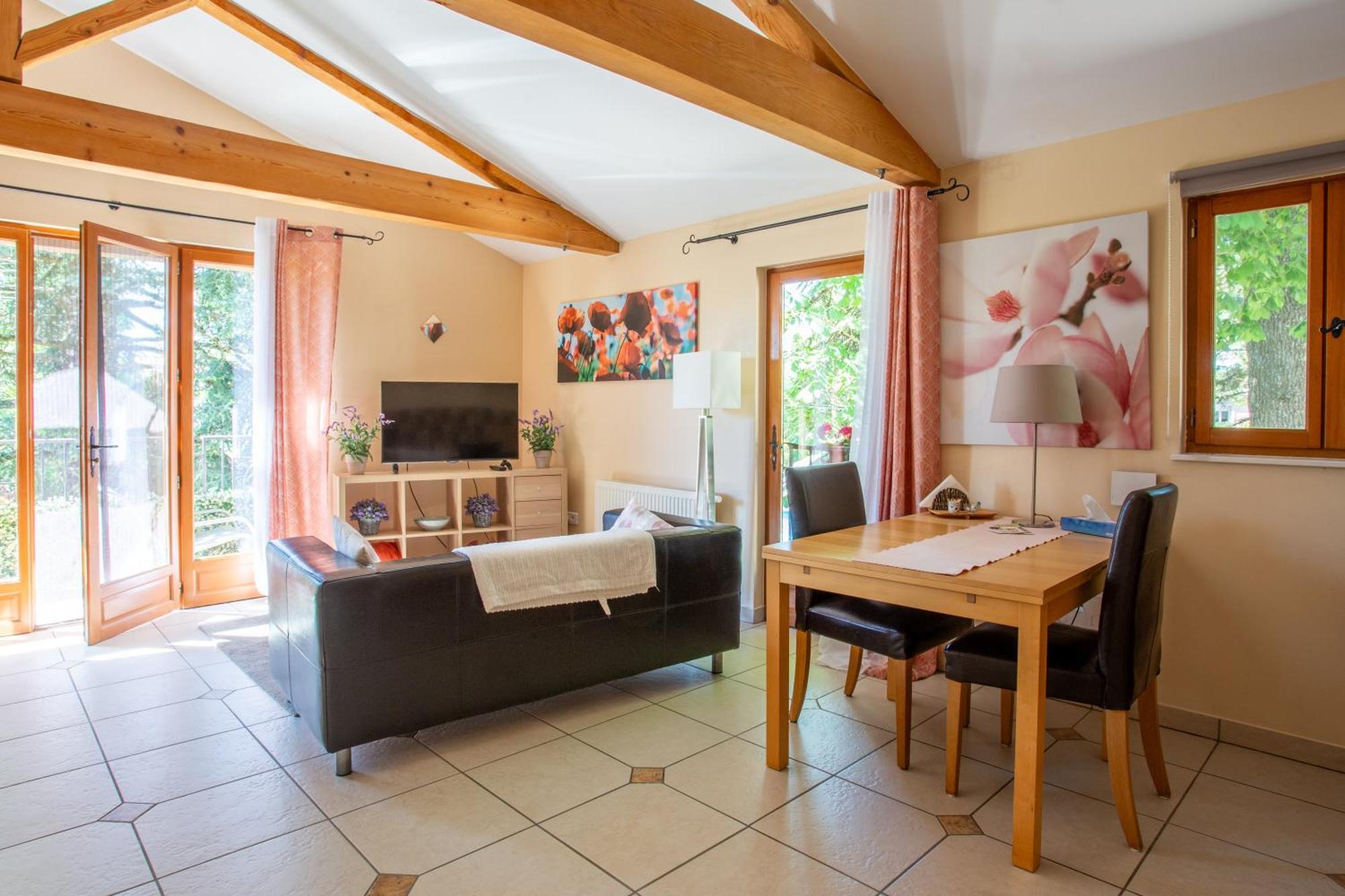 Gites Du Caylar - Chambres Et Appartments Le Caylar Ngoại thất bức ảnh