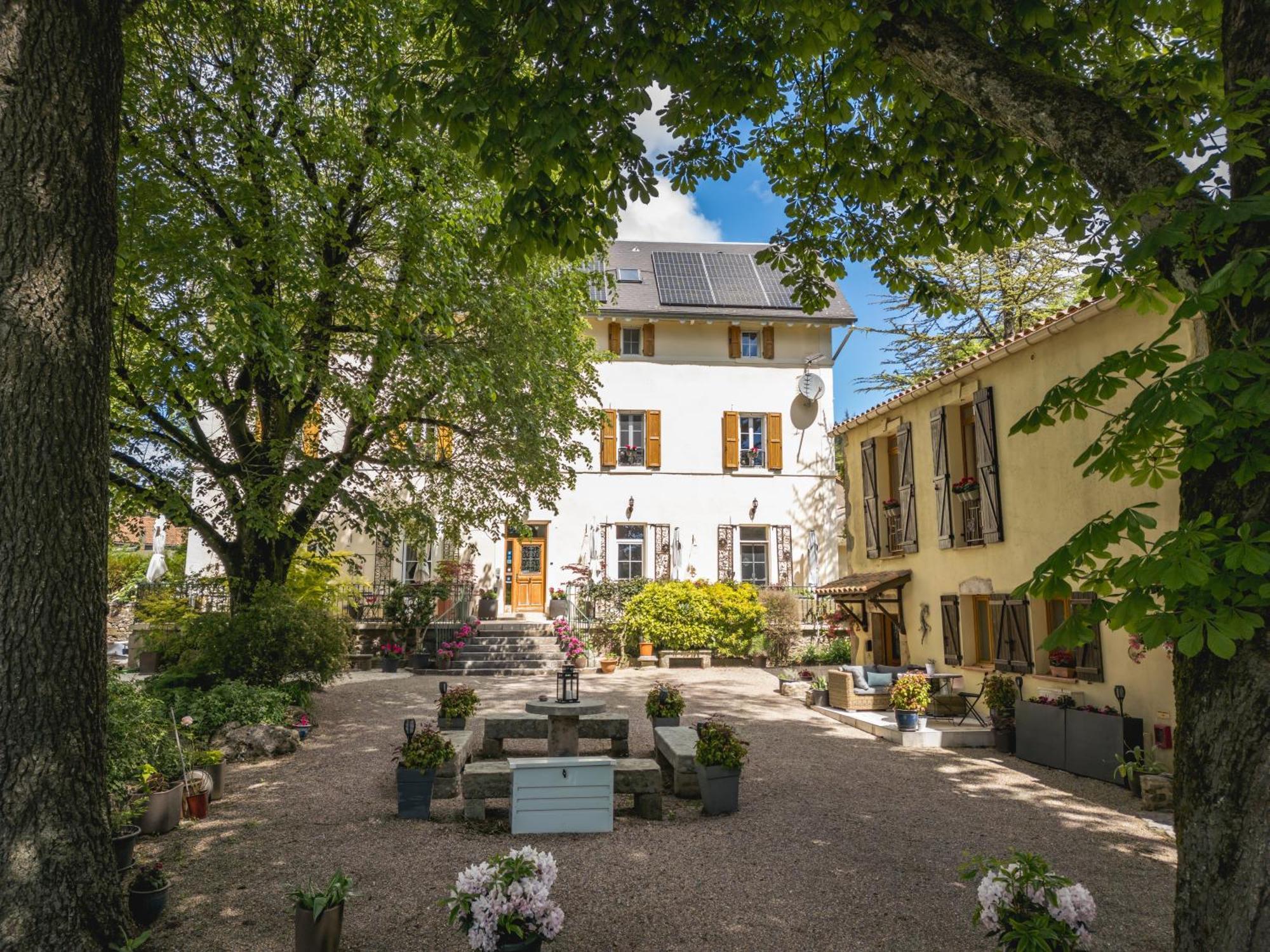 Gites Du Caylar - Chambres Et Appartments Le Caylar Ngoại thất bức ảnh